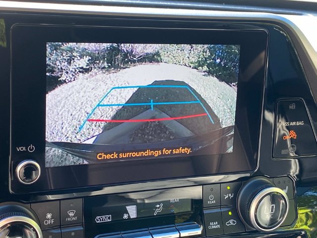 Used 2023 Toyota Highlander XLE FWD image 25