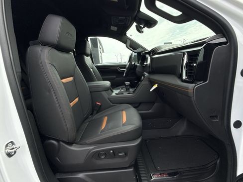 New 2026 GMC Sierra 1500 AT4 w/ AT4 Premium Package AWD/4WD image 29