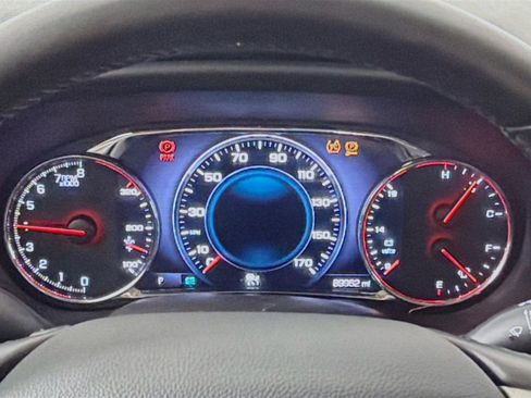 Used 2019 GMC Acadia Denali w/ Technology Package AWD/4WD image 10