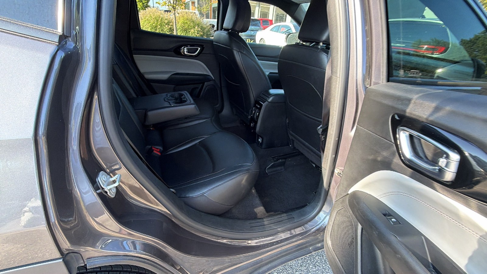 Used 2024 Jeep Compass Limited AWD/4WD image 21