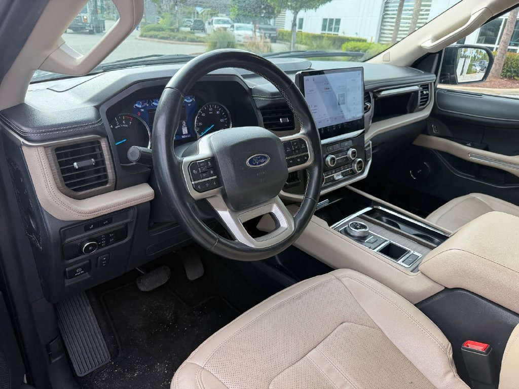 Used 2024 Ford Expedition Max Limited RWD image 12