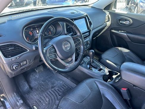 Used 2019 Jeep Cherokee Limited image 24