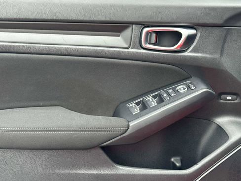 Certified 2025 Honda Civic Sport image 18