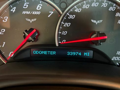 Used 2007 Chevrolet Corvette Coupe w/ Preferred Equipment Group RWD image 15