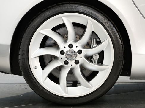 Used 2006 Mercedes-Benz SLR image 40