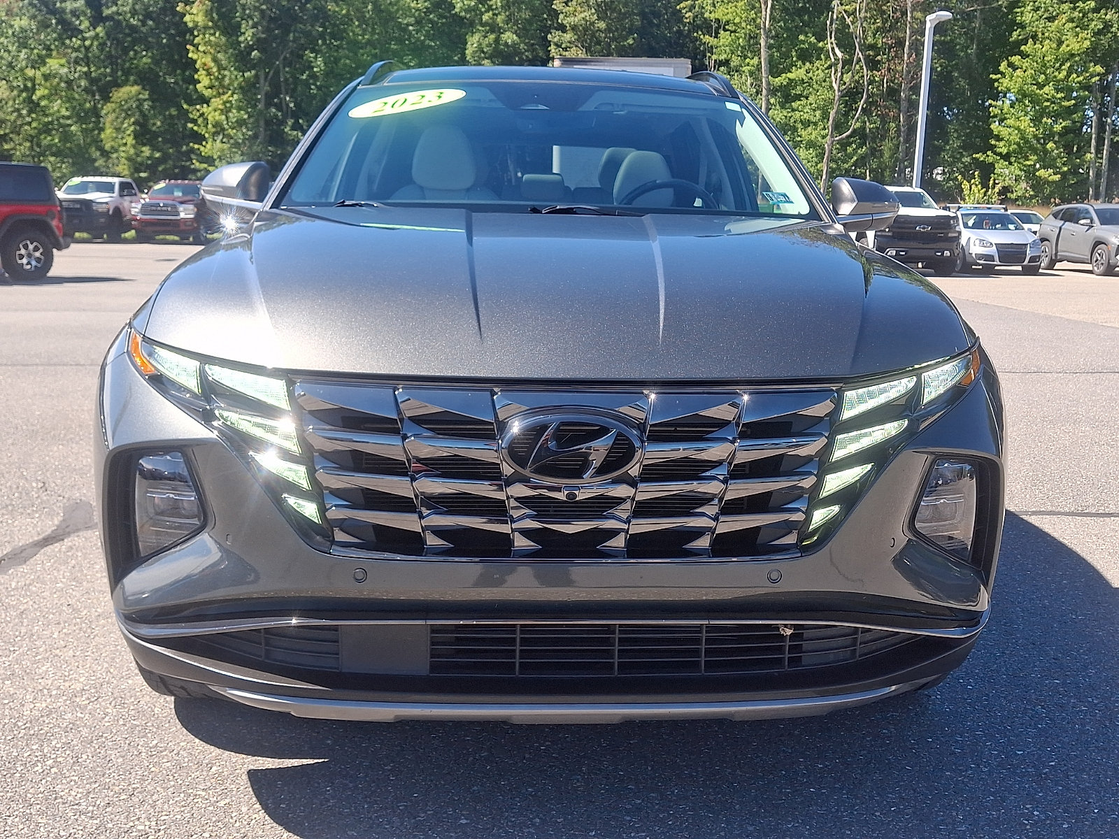 Used 2023 Hyundai Tucson Limited w/ Cargo Package AWD/4WD image 2