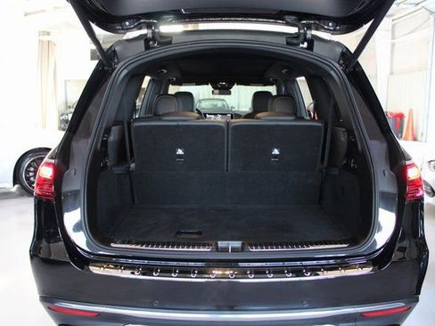 Used 2025 Mercedes-Benz GLS 450 4MATIC image 50