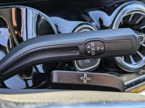 New 2025 Mercedes-Benz GLA 250 4MATIC image 15