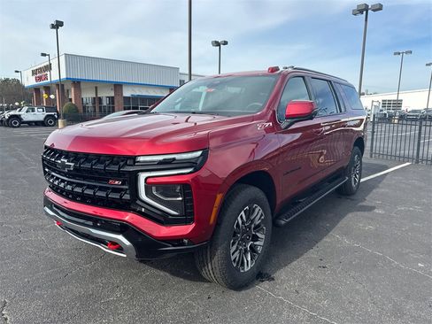 New 2026 Chevrolet Suburban Z71 image 3
