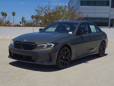 New 2026 BMW 330i Sedan w/ M Sport Package RWD image 2