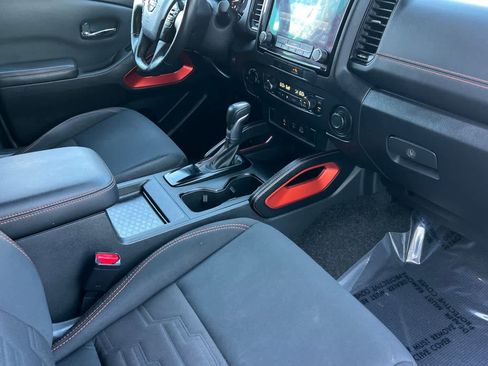 Used 2023 Nissan Frontier PRO-4X w/ Technology Package AWD/4WD image 17