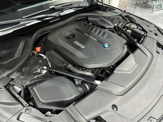 Used 2016 BMW 740i w/ Executive Package 2 RWD image 9