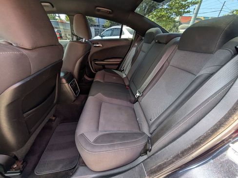 Used 2019 Dodge Charger SXT image 17