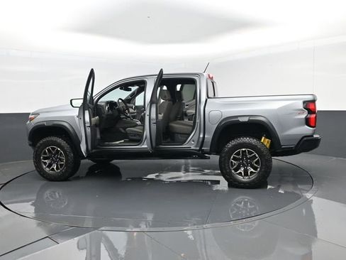 Used 2024 Chevrolet Colorado ZR2 image 30