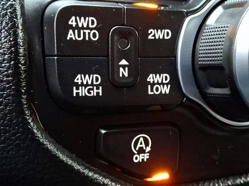 Used 2020 RAM 1500 Big Horn image 25