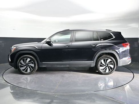 Used 2025 Volkswagen Atlas SEL AWD/4WD image 8
