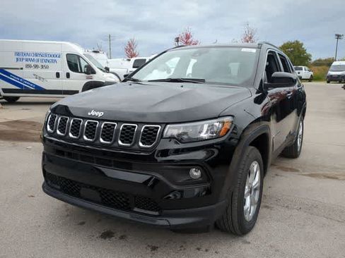 New 2026 Jeep Compass Latitude image 11