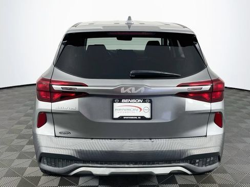 Used 2023 Kia Seltos LX AWD/4WD image 7