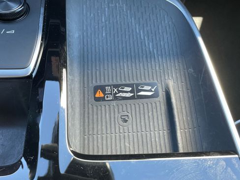 Used 2025 Buick Enclave Preferred image 13