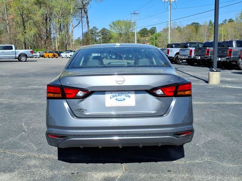 Used 2024 Nissan Altima 2.5 SV image 23