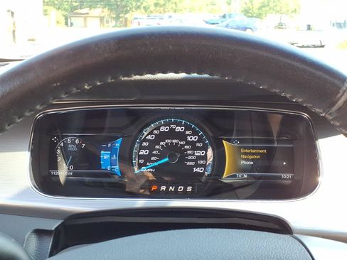 Used 2014 Ford Taurus SEL w/ Equipment Group 201A FWD image 16