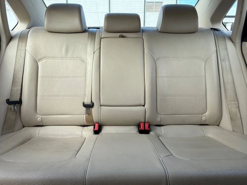 Used 2012 Volkswagen Passat 2.5 SE image 22