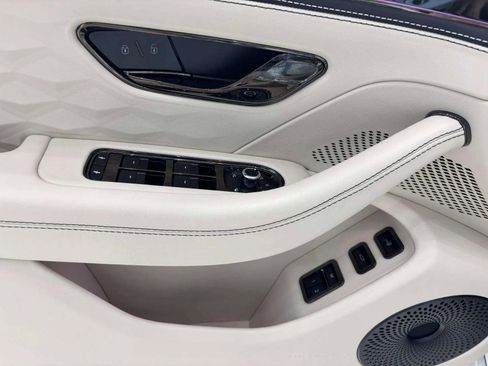 New 2025 Bentley Flying Spur Plug-In Hybrid image 25