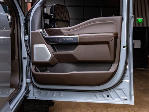 Used 2026 Ford F450 King Ranch w/ Chrome Package image 37