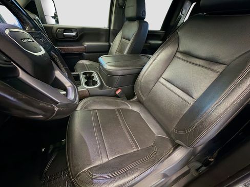 Used 2023 GMC Sierra 3500 Denali w/ Denali Ultimate Package image 11