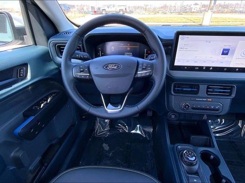 Used 2025 Ford Maverick Lobo AWD/4WD image 5