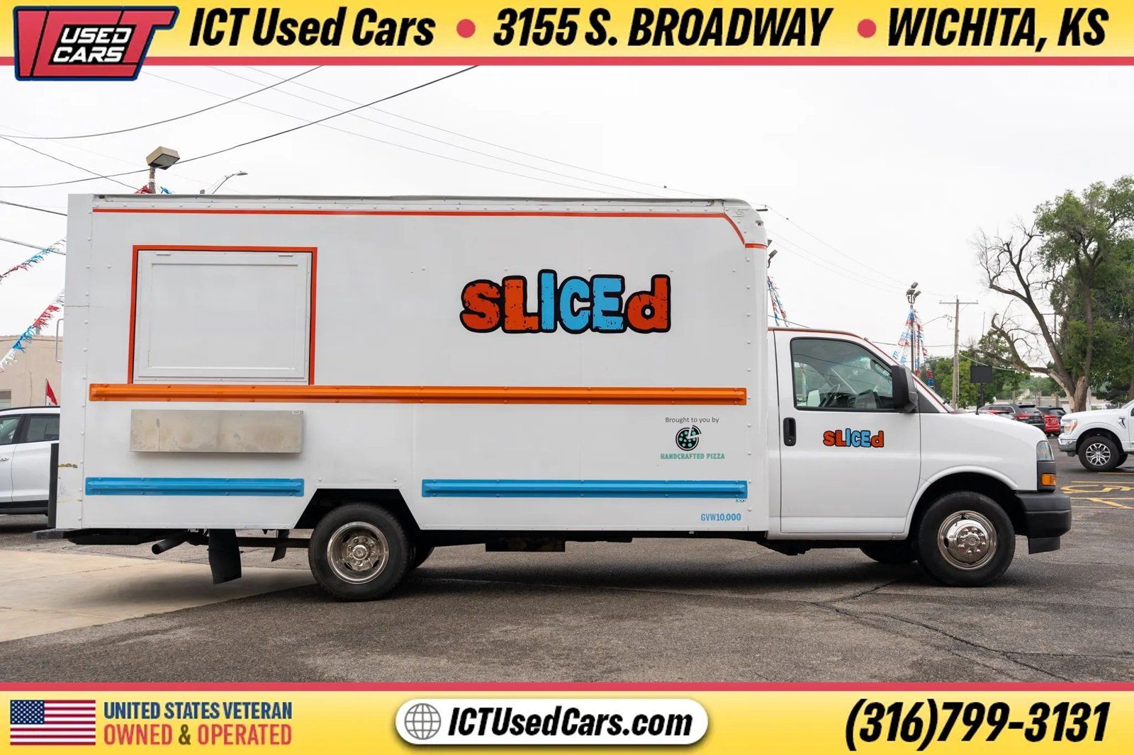 Used 2018 GMC Savana 3500 Extended w/ Driver Convenience Package RWD image 7