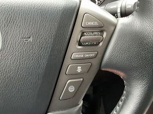 Used 2018 Nissan Armada Platinum image 30