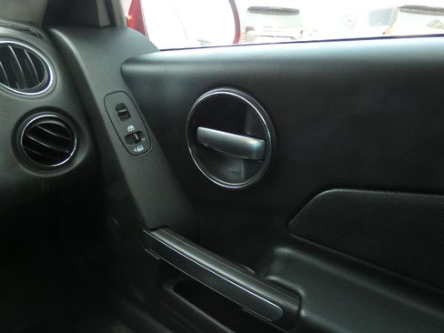 Used 2008 Pontiac Grand Prix GXP FWD image 25