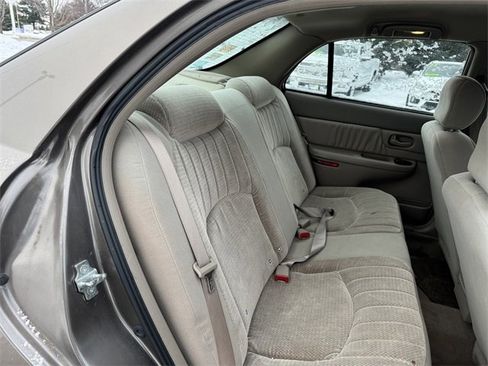 Used 2005 Buick Century Custom image 12