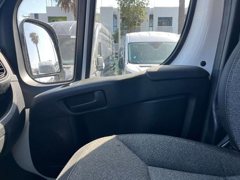 Used 2024 RAM ProMaster 2500 w/ Convenience Group FWD image 20