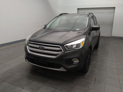 Used 2018 Ford Escape SE FWD image 15