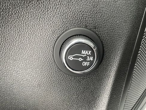 Used 2023 Buick Envision Essence image 26
