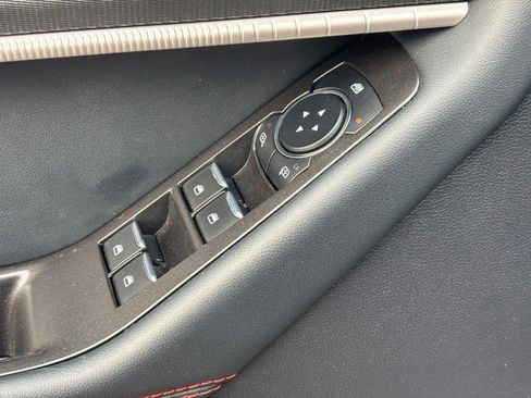 Used 2025 Ford Explorer ST-Line image 17