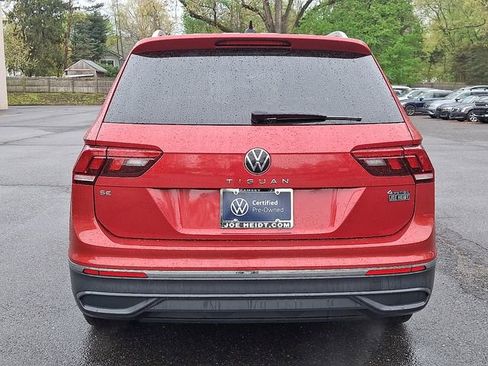 Certified 2024 Volkswagen Tiguan SE w/ Panoramic Sunroof Package AWD/4WD image 9