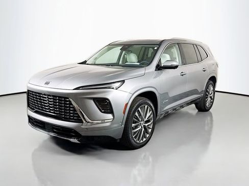 Used 2025 Buick Enclave Avenir w/ Super Cruise Package AWD/4WD image 3
