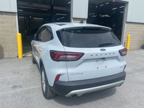 Used 2025 Ford Escape Active AWD/4WD image 4
