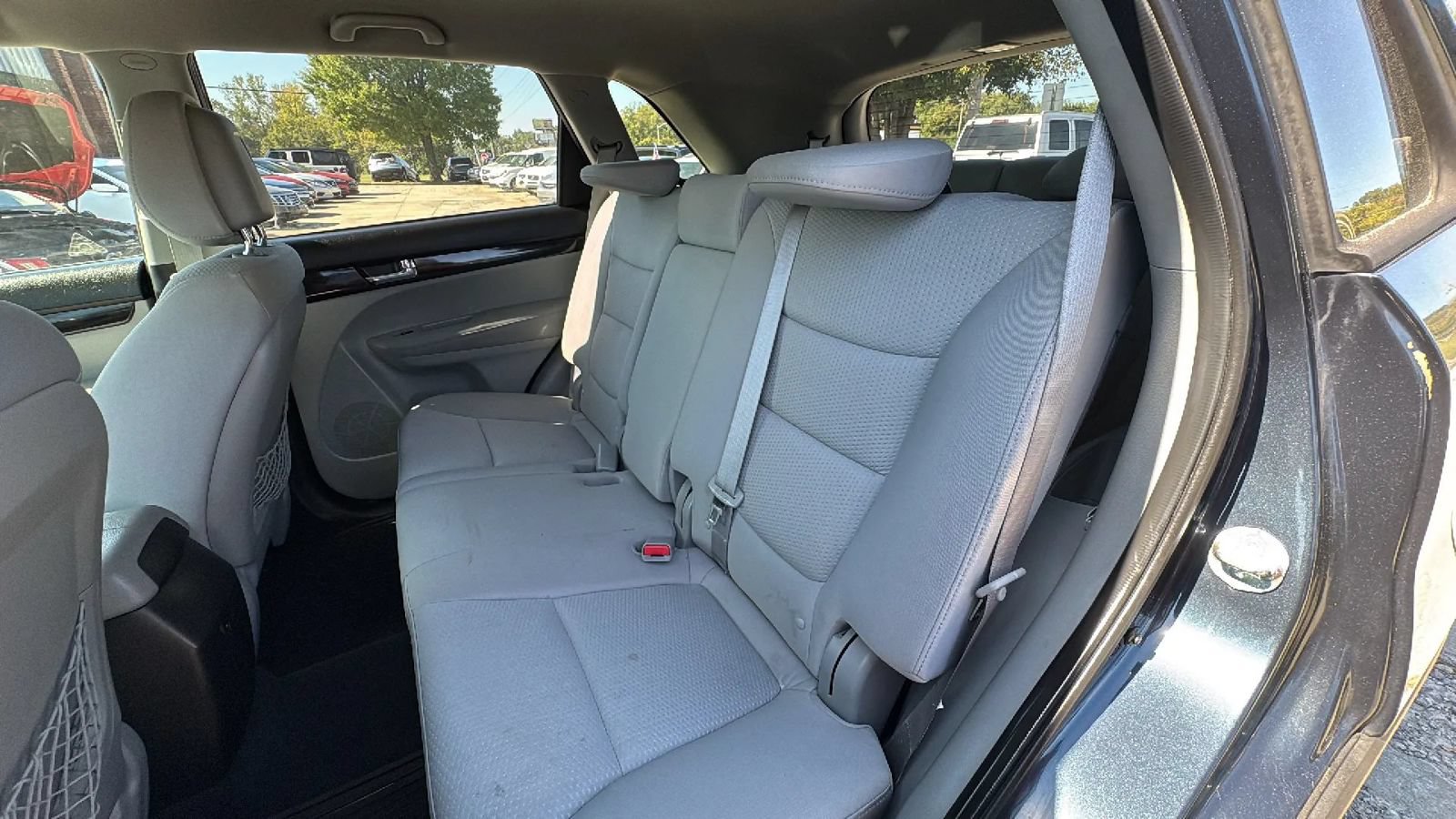 Used 2011 Kia Sorento LX w/ Convenience Pkg FWD image 14