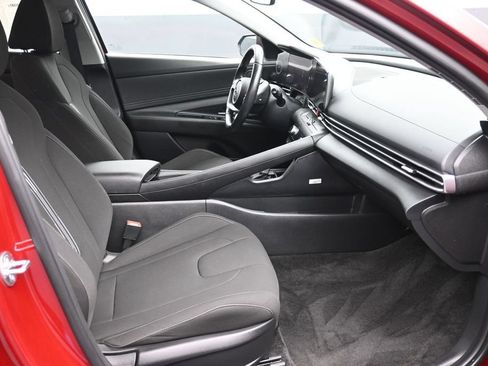 Certified 2023 Hyundai Elantra SEL w/ Convenience Package FWD image 22