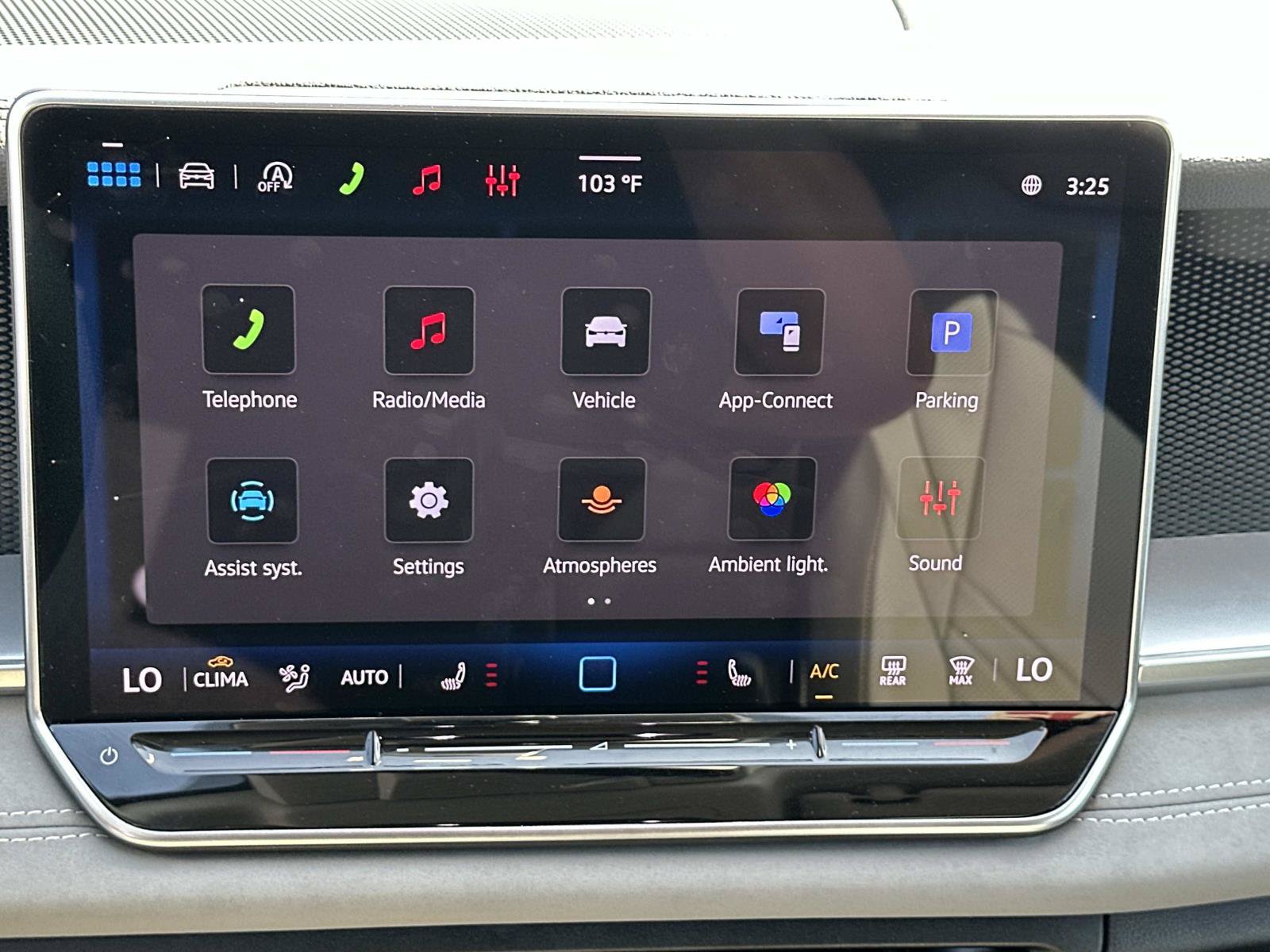 Certified 2026 Volkswagen Tiguan SE FWD image 12