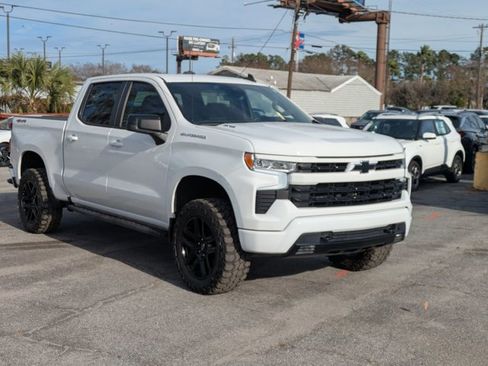 Used 2023 Chevrolet Silverado 1500 RST image 3