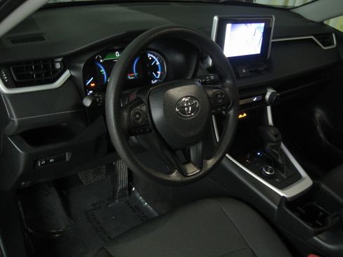Used 2023 Toyota RAV4 AWD Hybrid image 9