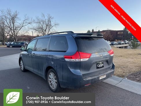 Used 2013 Toyota Sienna XLE image 5