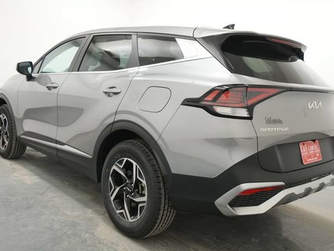 Used 2023 Kia Sportage LX AWD/4WD image 6