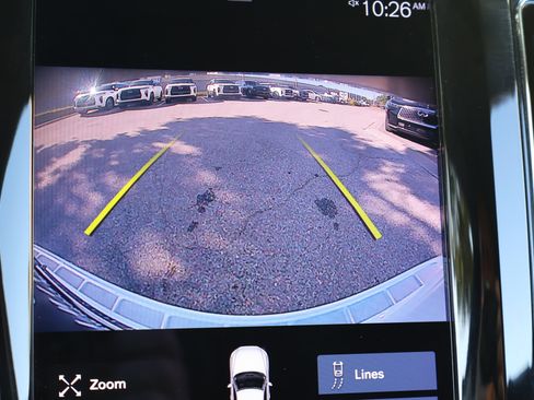 Used 2021 Volvo XC60 T5 Momentum w/ Protection Package Premier image 4