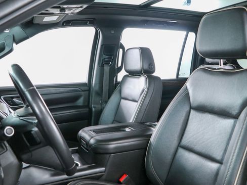 Used 2023 GMC Yukon XL SLT AWD/4WD image 27